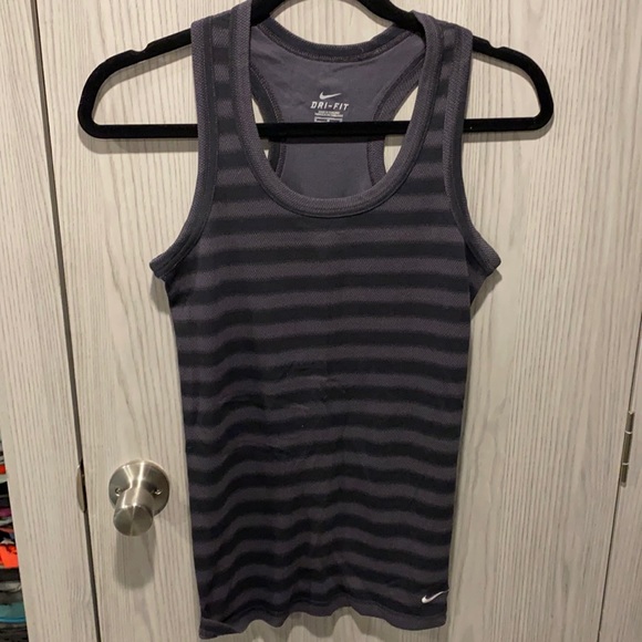 Nike Tops - Nike dry fit racer back tank top